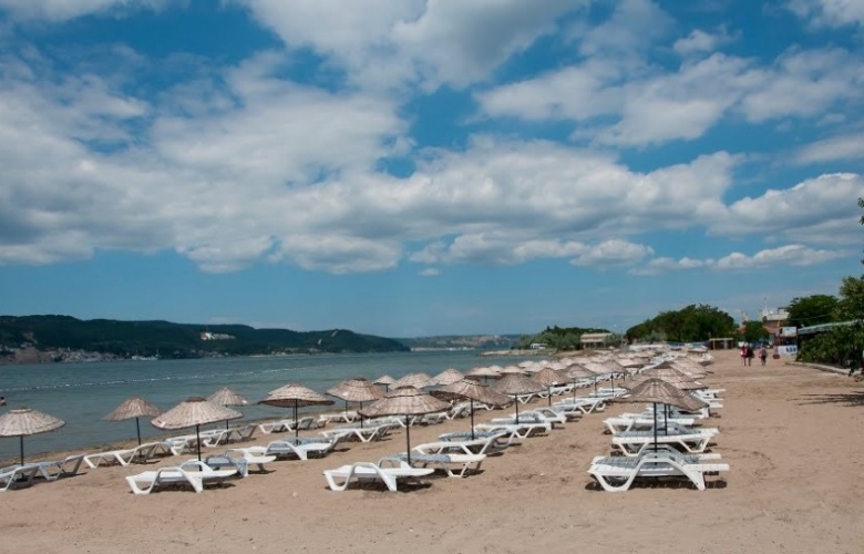 ÇANAKKALE SAĞLIK İL MÜDÜRLÜĞÜ PLAJLARDAN DENİZ SUYU ÖRNEKLERİ ALDI