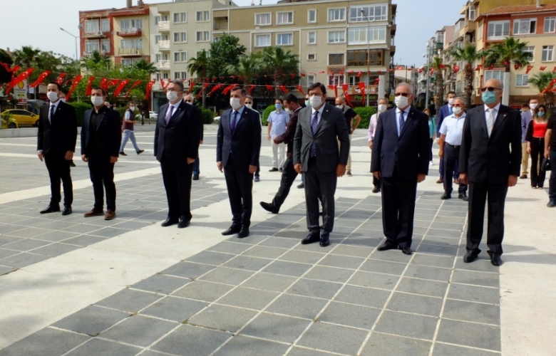 CHP’ LİLER 19 MAYIS NEDENİ İLE İKİNCİ BİR TÖREN DÜZENLEDİ