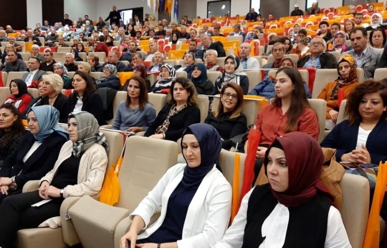 AK PARTİLİLER MERKEZ İLÇE DANIŞMA MECLİSİ TOPLANTISINDA BİRARAYA GELDİ