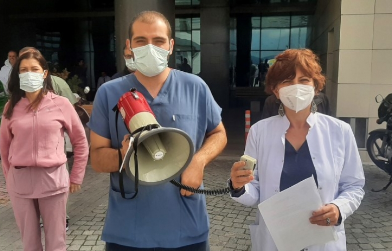 ERENSOY “HEKİMLER 5 DAKİKADA BİR HASTA BAKMAYA ZORLANIYOR”