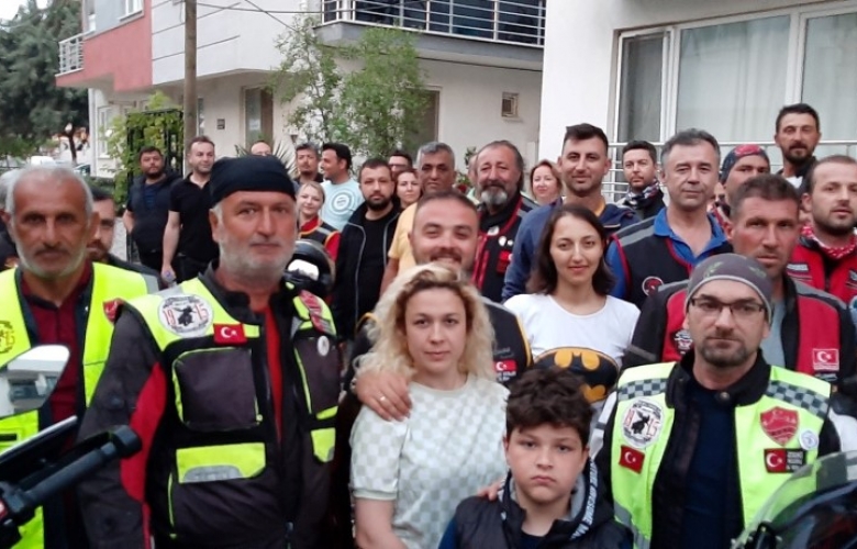 AMANSIZ HASTALIĞA YAKALANAN ARKADAŞLARI İÇİN SÜRÜŞ YAPTILAR