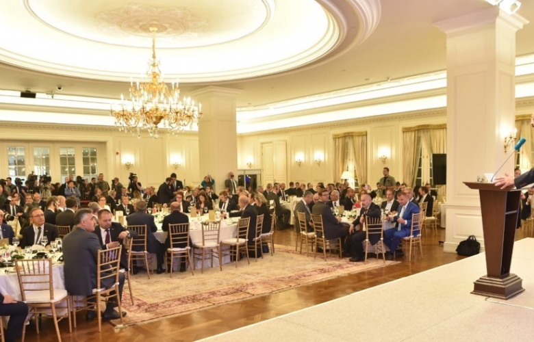 ÜZEN, ÇEK CUMHURİYETİ BAŞBAKANI ANDREJ BABİS ONURUNA VERİLEN YEMEĞİNE KATILDI