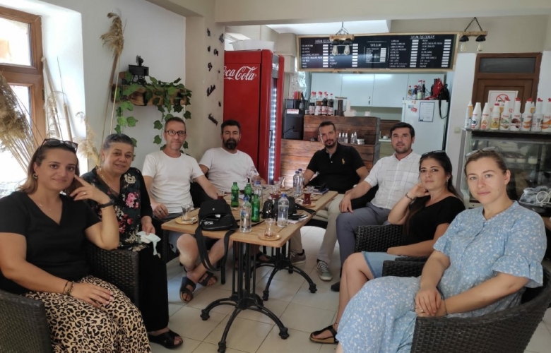 AK PARTİ’DEN ESNAF ZİYARETLERİ