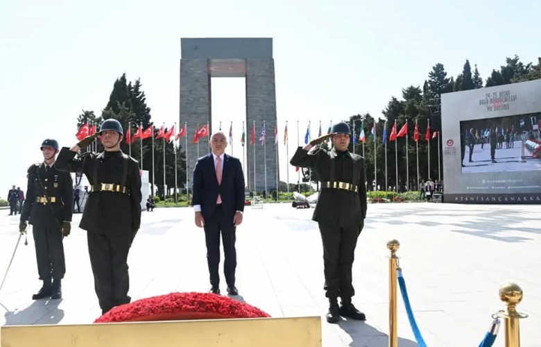 ÇANAKKALE KARA SAVAŞLARI'NIN 107. YILI NEDENİ İLE ŞEHİTLER ABİDESİNDE  ANMA TÖRENİ DÜZENLENDİ