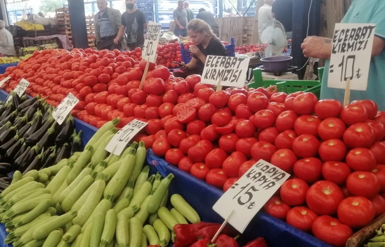 PAZARDA ÜRÜN FİYATLARININ TANSİYONU DÜŞTÜ