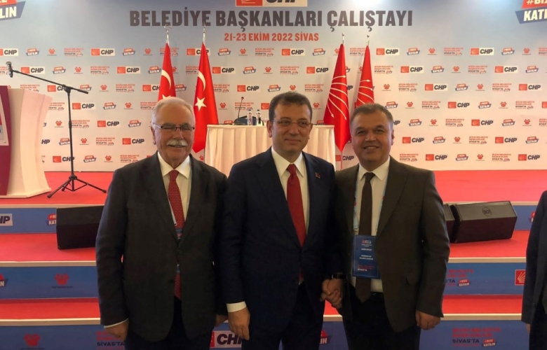 CHP’Lİ BELEDİYE BAŞKANLARI SİVASTA BİR ARAYA GELDİ