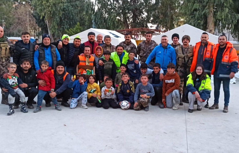 BAYRAM : “YIKILMIŞ KENTLERİN ARASINDA KALAN VATANDAŞLARIMIZIN YARDIMINA KOŞTUK”