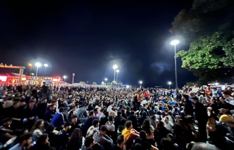 ÇOMÜ’lü Öğrenciler Gece Yarışı KYK Yurtlarını Protesto Etti