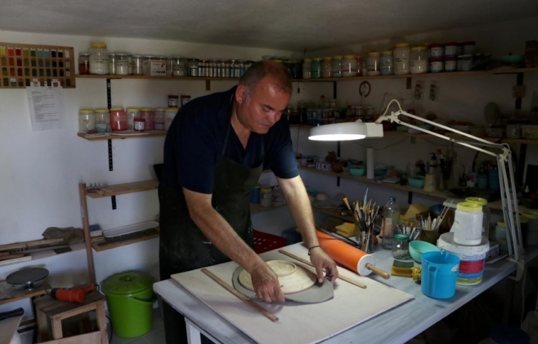 HUZURU KÖYDE BULDULAR       