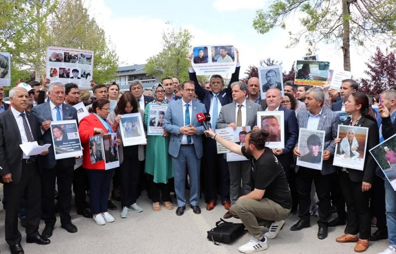 UZ : “UYGUR TÜRKLERİNİN SESİ OLMAYA DEVAM EDECEĞİZ”