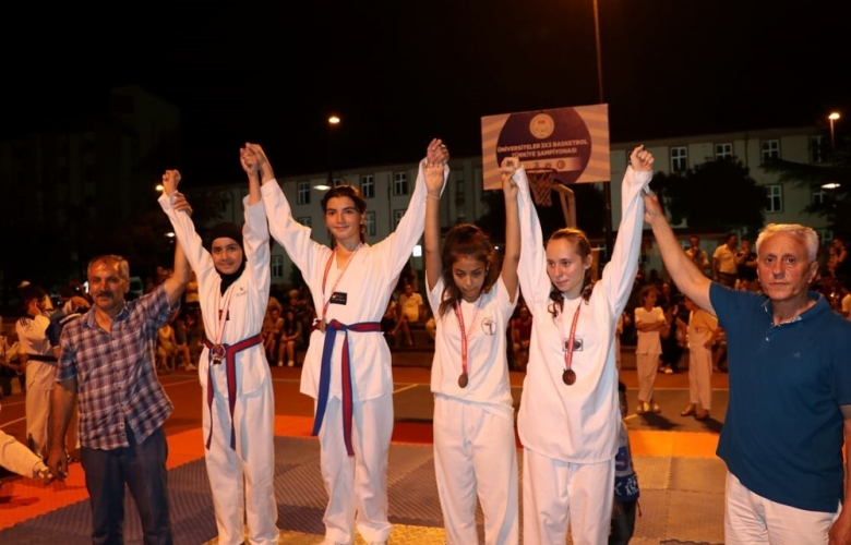 BAHAR ŞENLİKLERİ AÇIK HAVA TAEKWONDO MARMARA ŞAMPİYONASI  ÇANAKKALE YAPILDI