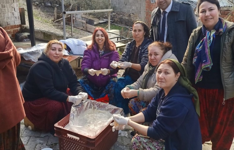 Akçeşme Köyünde Zeytin Hasadı Pişi Günü Etkinliği