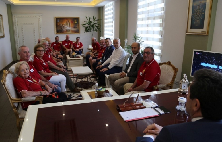 AVUSTRALYALI ÜYELERDEN ÇANAKKALE’YE ZİYARET          