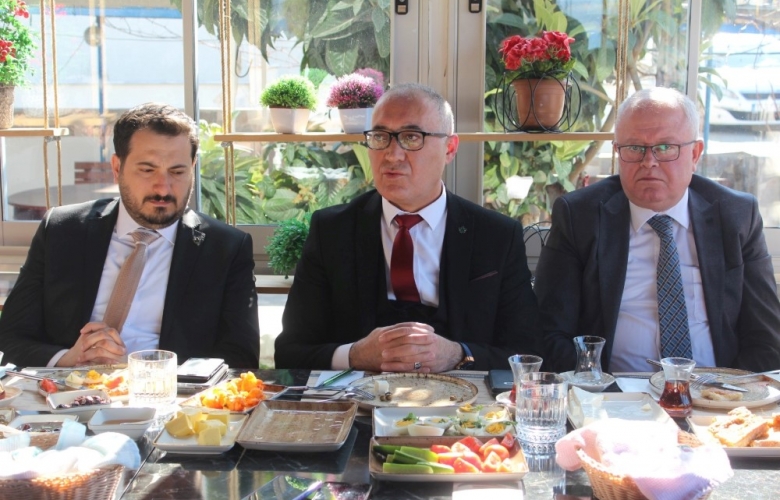 GELECEK PARTİSİ KURMAYLARI BASIN İLE BULUŞTU