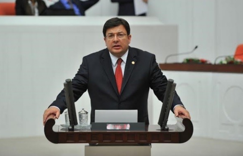 ERKEK: “ADALETE SİYANÜR İÇİRDİNİZ!”