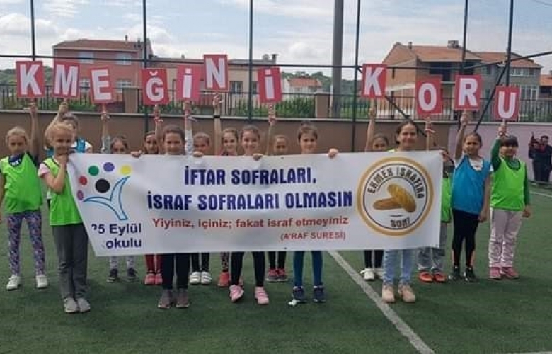 “Ekmeğim, Emeğim, Geleceğim” projesi ekmek israfına dikkat çekiyor