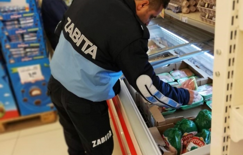 ÇAN BELEDİYESİ ZABITALARINDAN MARKETLERE GIDA KONTROLÜ