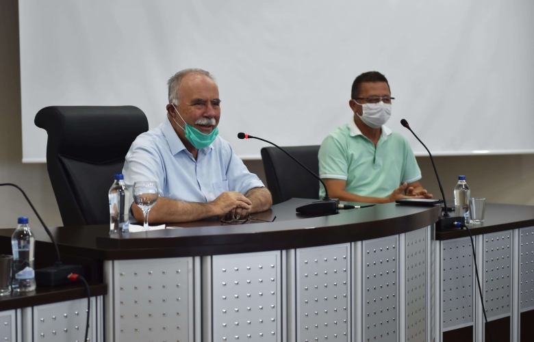 HALK OTOBÜSLERİ KOOPERATİF YÖNETİMİ VE KENT KART ÇANAKKALE YETKİLİLERİNE TEŞEKKÜR PLAKETİ