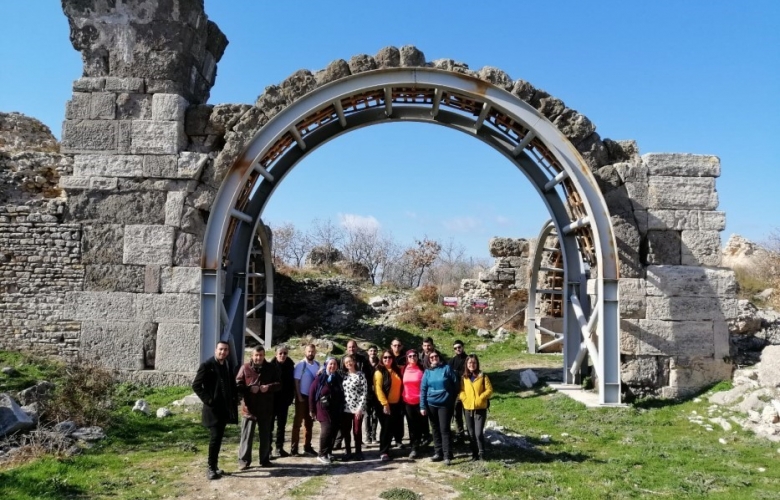 TURİST REHBERLERİ EĞİTİM GEZİSİNDE