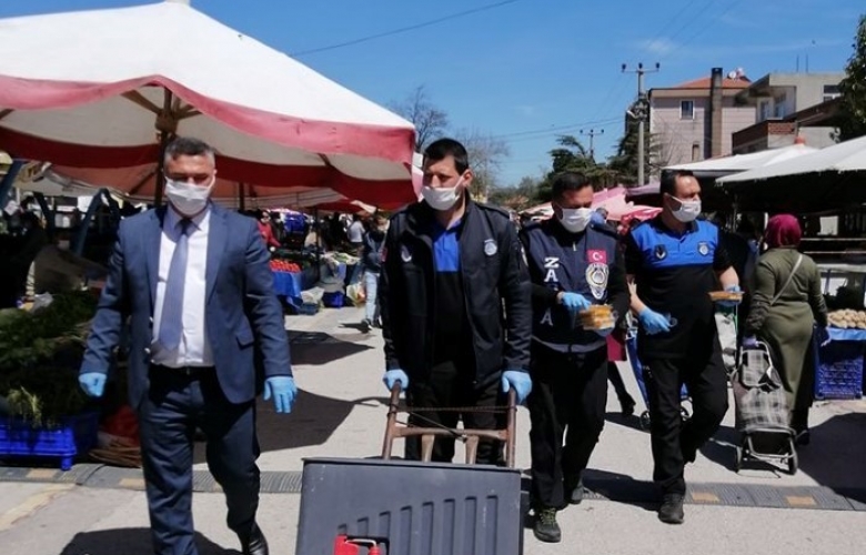 BAYRAM “ AYVACIKLILAR “EVDE KAL” ÇAĞRISINA UYUYOR”