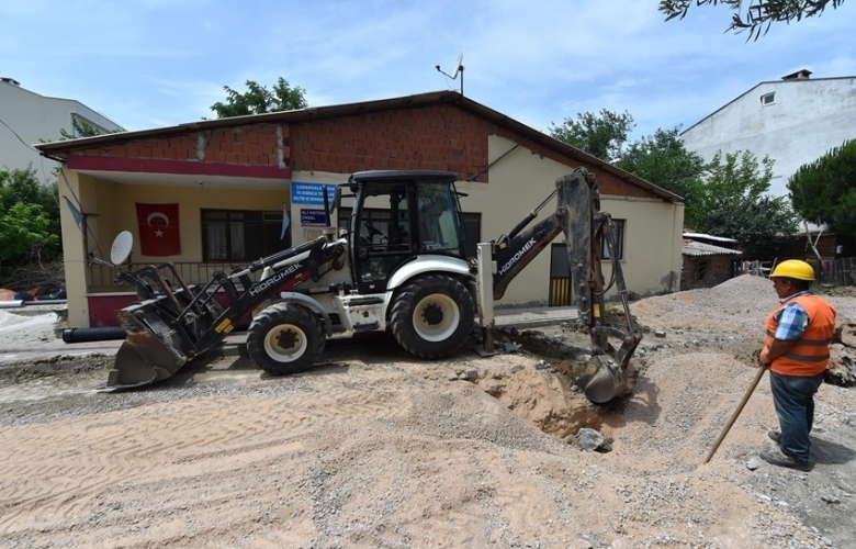 ÇANAKKALE BELEDİYE EKİPLERİNİN ALTYAPI ÇALIŞMALARI SÜRÜYOR