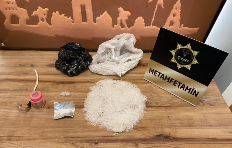 UYUŞTURUCU SATICILARINA OPERASYON