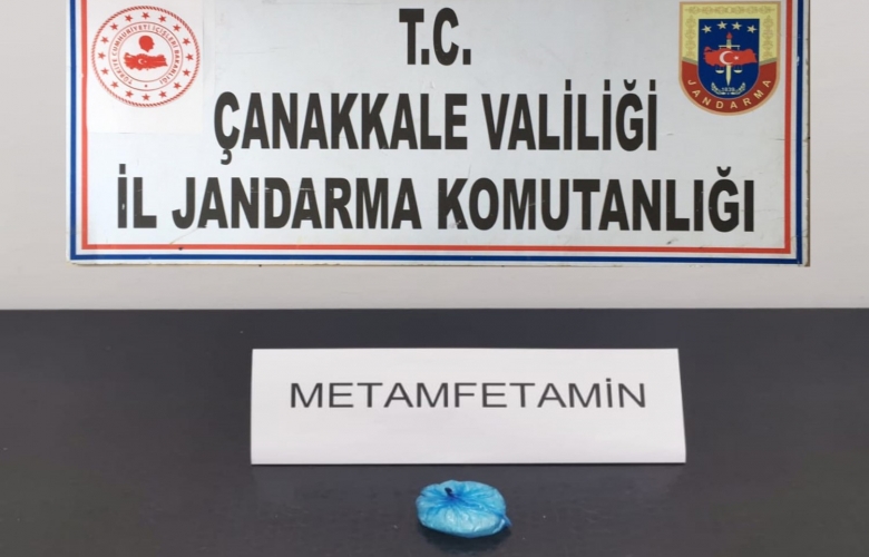 JANDARMA OPERASYONUNDA ÇANAKKALE’ DE SATILMAK ÜZERE UYUŞTURUCU MADDE ELE GEÇİRİLDİ