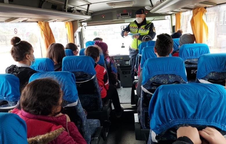 JANDARMA’DAN OKUL SERVİSLERİNE DENETİM