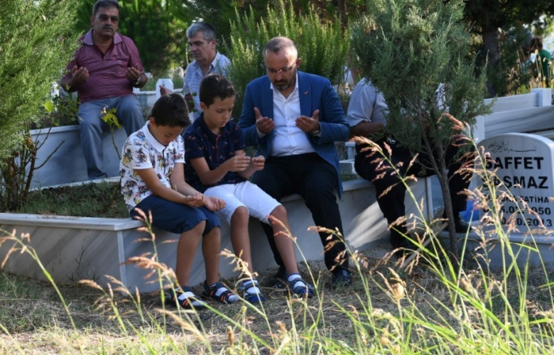 TURAN,BAYRAM NAMAZINI ŞEVKETİYE  KÖYÜNDE KILDI