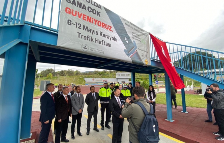 Çanakkale’deki Depremzede Çocuklara “Bu Yolda Sana Çok Güveniyoruz” Trafik Eğitimi