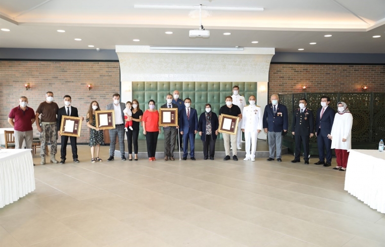 DEVLET ÖVÜNÇ MADALYASI VE BERATI TEVCİH TÖREN