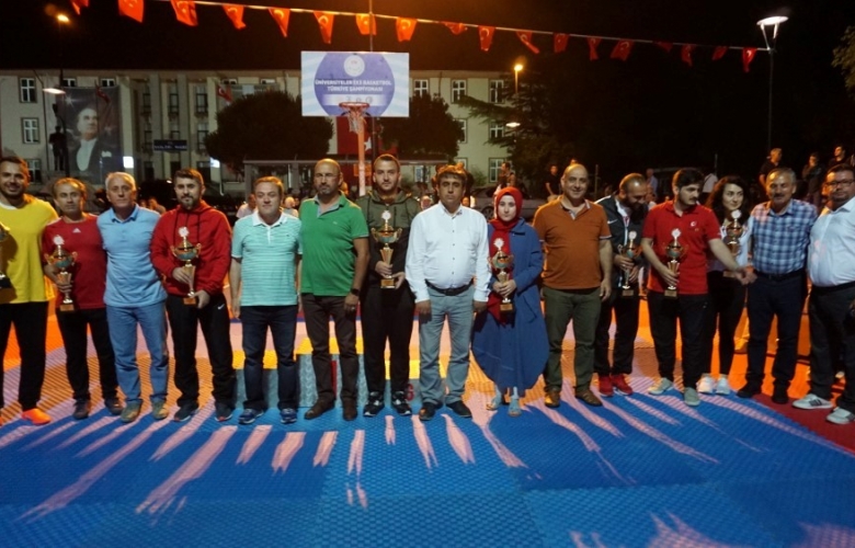 15 TEMMUZ ŞEHİTLERİ TAEKWONDO ŞAMPİYONASI İLE ANILDI