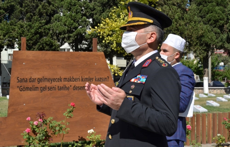 ÇANAKKALE İL JANDARMA KOMUTANLIĞINDAN 15 TEMMUZ ŞEHİTLERİNİ ANMA TÖRENİ