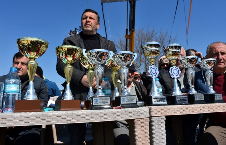 9. TURUVA DEVE GÜREŞLERİ BÜYÜK HEYECANA SAHNE OLDU