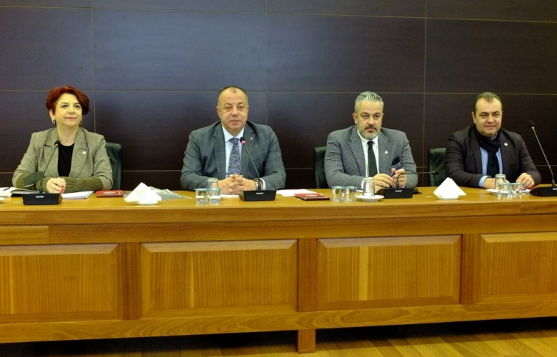 SEMİZOĞLU "ÖNÜMÜNDEKİ EN BÜYÜK SORUN BELİRSİZLİK"