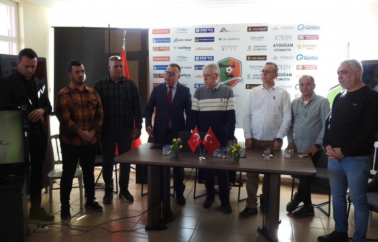 Futbolun Kalbi Kepez’de Atacak: KKTC Cumhurbaşkanı Ersin Tatar Dostluk Maçına Geliyor