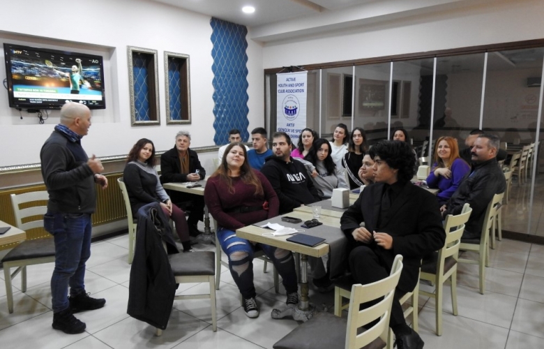 YUNANLI ÖĞRENCİLER TÜRK TATLI VE UNLU MAMULLERİNİ YUNANİSTAN’A TAŞIYACAK