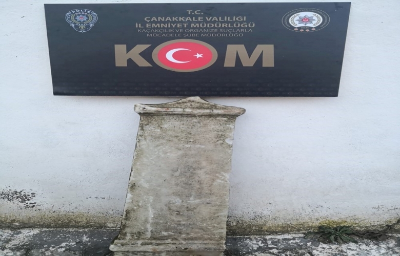 TARİHİ ESERE EL KONDU