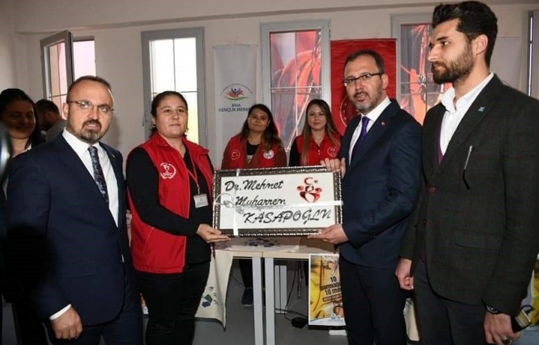 BAKAN KASAPOĞLU HEM AÇILIŞ YAPTI HEMDE ÇANAKKALE' YE MÜJDELİ HABERLER VERDİ