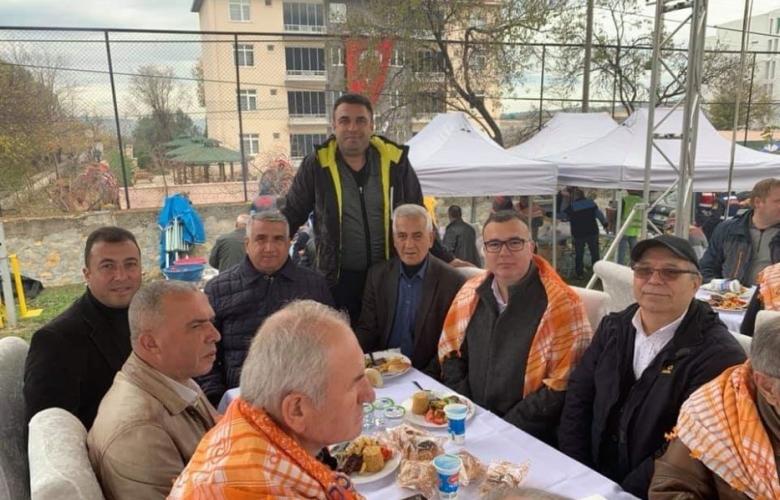 UMURBEY BELEDİYESİ DEVE GÜREŞLERİ BÜYÜK HEYECANA EV SAHİPLİĞİ YAPTI