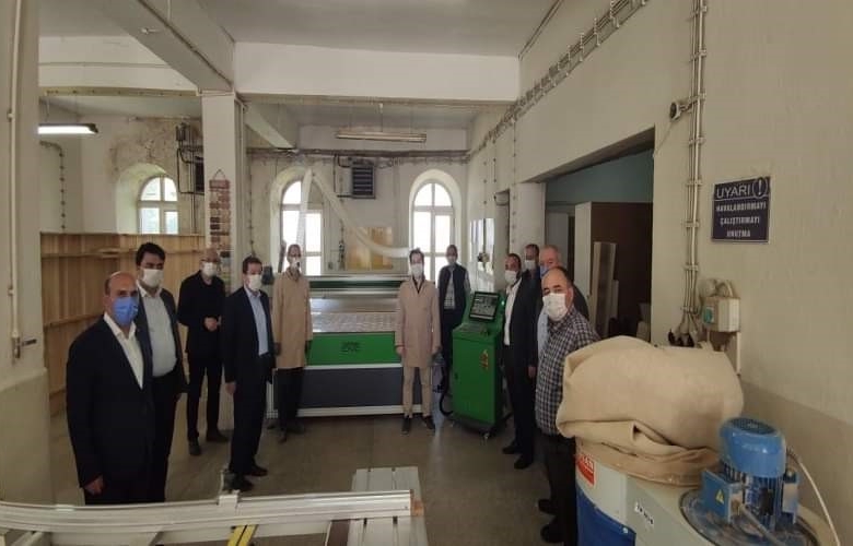 İÇDAŞ BİGA MESLEKİ VE TEKNİK ANADOLU LİSESİ SAĞLIK ÇALIŞANLARINA DESTEK