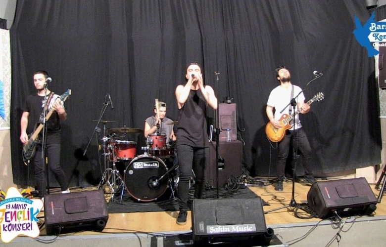 JARGON, BAYRAM COŞKUSUNU EVLERE TAŞIDI