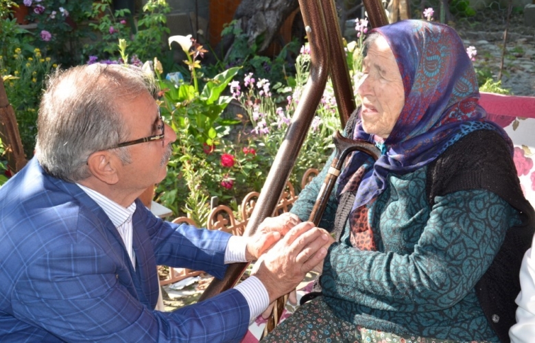 ÖZACAR“ANNELERİMİZ AİLELERİMİZİN YAPI TAŞIDIR”