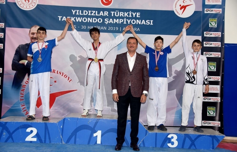 ÇANAKKALELİ TAEKWONDOCULARIN BAŞARILARI DEVAM EDİYOR