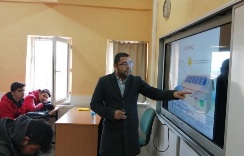 ÖZGÖREN " GELECEĞİN ÖNEMLİ SEKTÖRLERİNDEN  BİRİ " ALTERNATİF ENERJİ SİSTEMLERİ" OLACAK