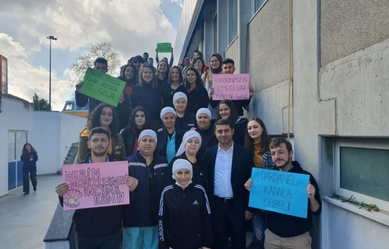 ÜNİVERSİTELİ GENÇLER, EMEKÇİ KADINLARI UNUTMADI 