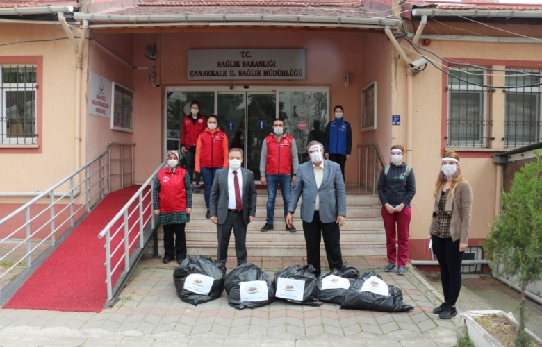 GENÇLİK LİDERLERİ VE GÖNÜLLÜ GENÇLER  BİR ARAYA GELEREK SİPER MASKE ÜRETİMİ GERÇEKLEŞTİRDİ