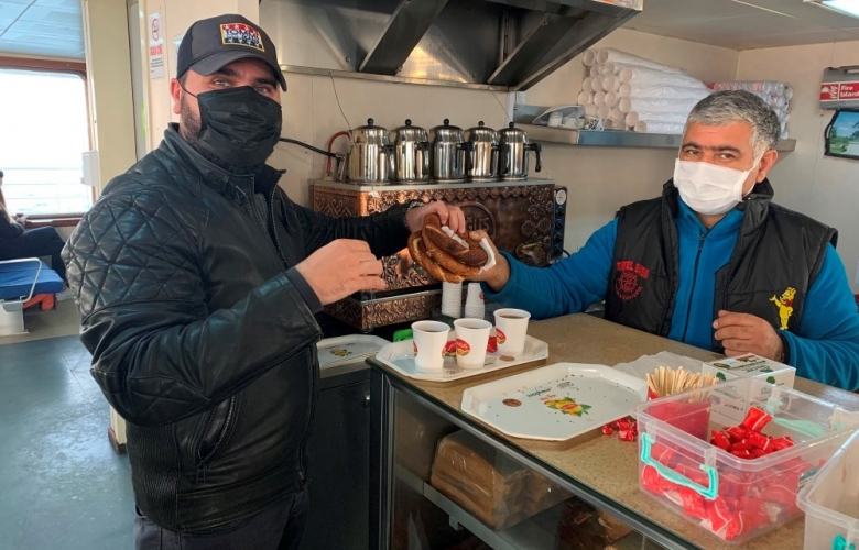 GESTAŞ’TAN “ŞOFÖRLER GÜNÜ” ’NDE ÇAT SİMİT İKRAMI