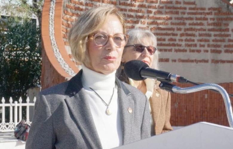 ÖZDEMİR : “BU YIL ACILI VE ÖFKELİ BİR 8 MART”