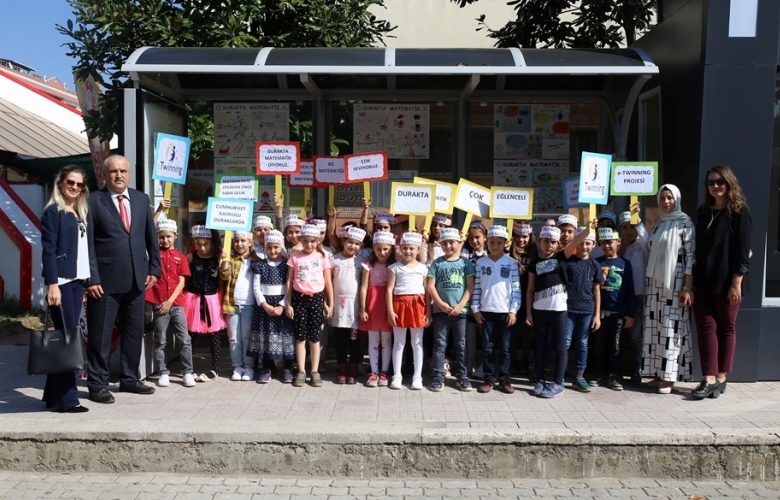 ÇAN’DA “DURAKTA MATEMATİK” PROJESİNE ÖĞRENCİLERDEN RAP ŞARKI